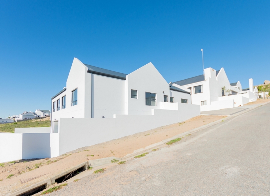 4 Bedroom Property for Sale in Da Gama Bay Western Cape